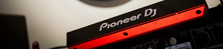 GAK Blog image featuring pioneer DJ controller