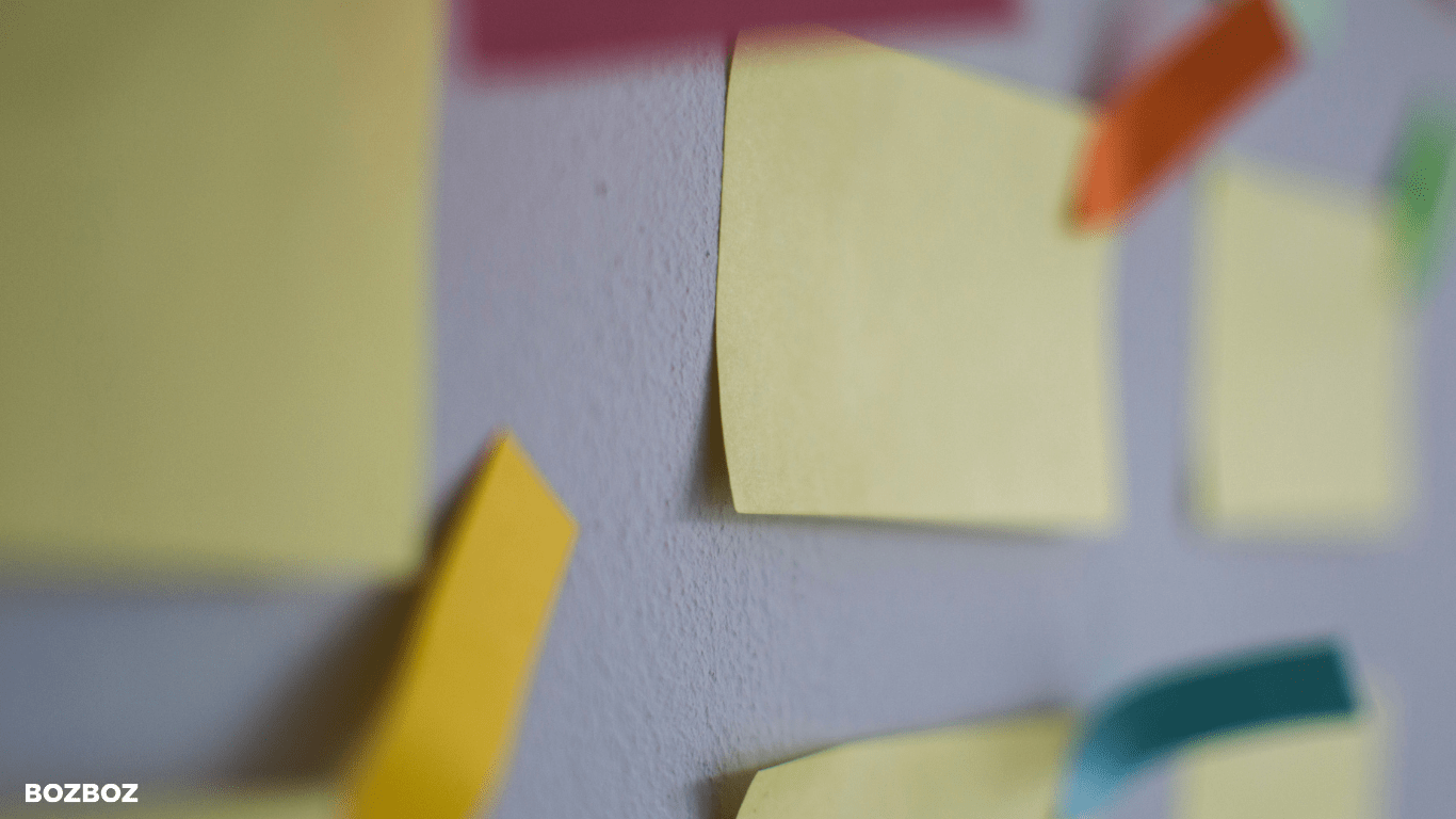 Image of some blurred posit notes for the website autonomy tips for marketers blog article